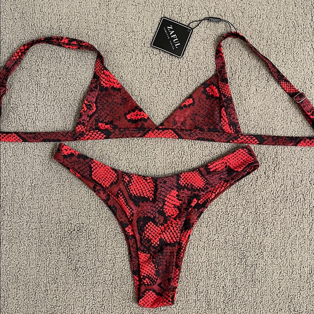 🩷 Zaful Red & Black Snake-Print Triangle Micro Bikini